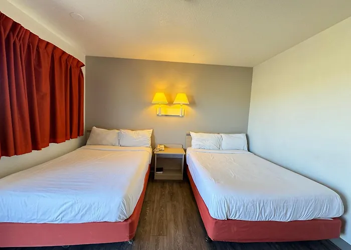 Hotel 6 Wy 3*