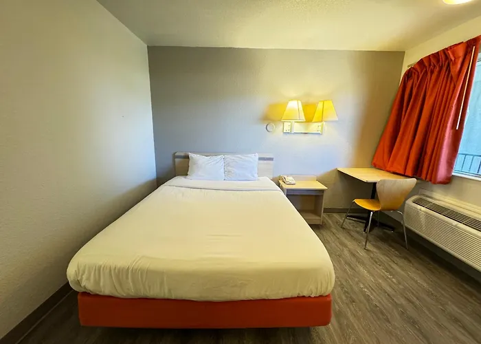 6 Wy Hotel Casper