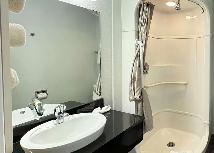Hotel 6 Wy 3*